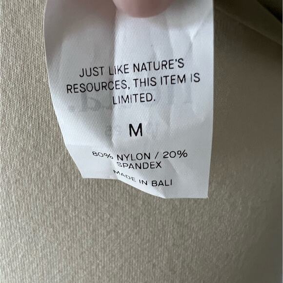 Netta. Olive Short Sleeve Bikini Set M - Picture 7 of 8